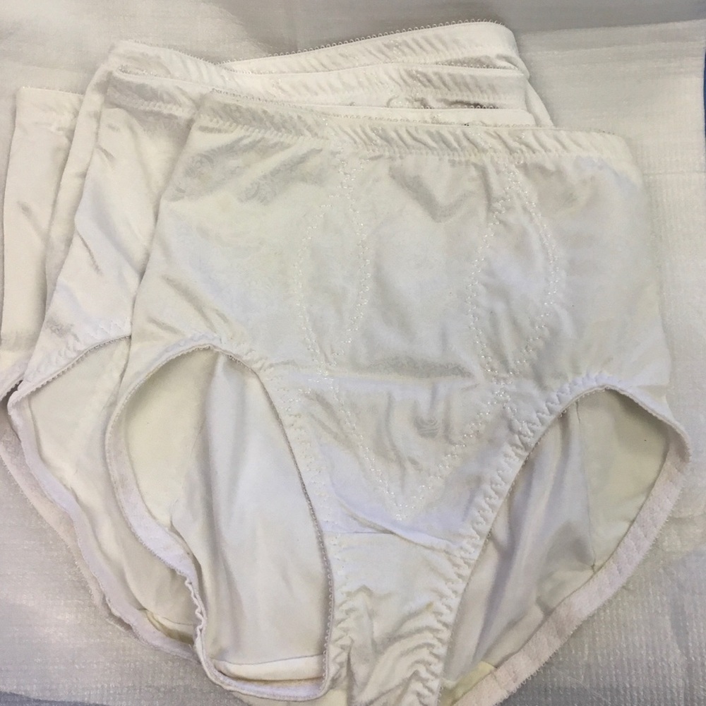 3 Bali Small White Brief Firm Control Shapers New 8973